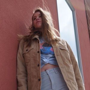 Meet your Posher, Isabella